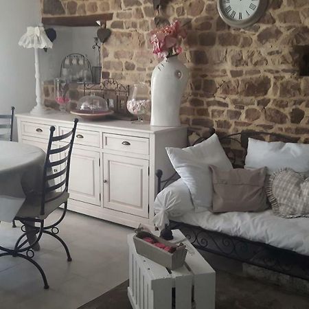 Chambres D'Hotes La Clef Des Champs Montpinchon Екстериор снимка