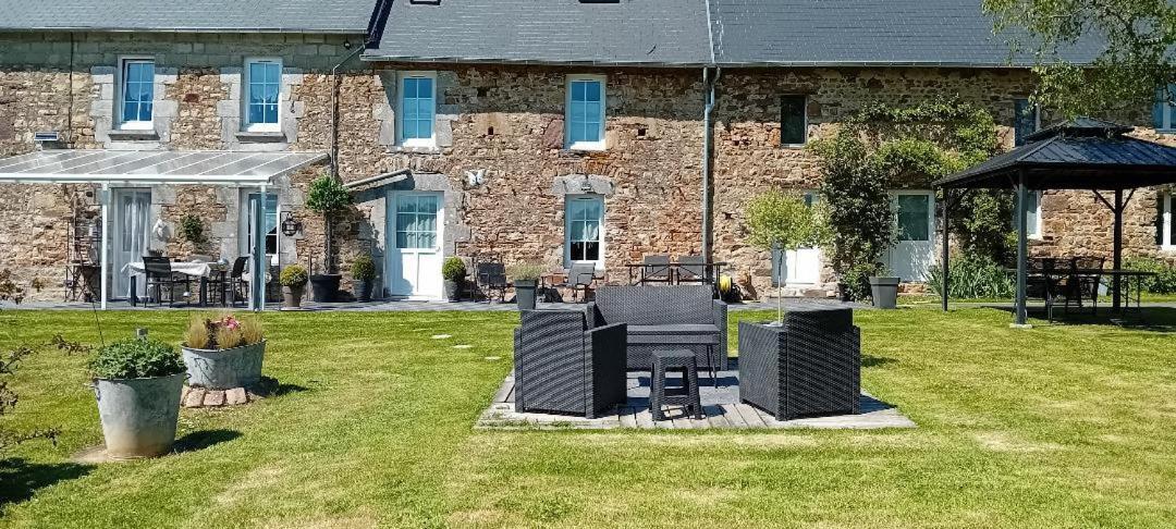 Chambres D'Hotes La Clef Des Champs Montpinchon Екстериор снимка