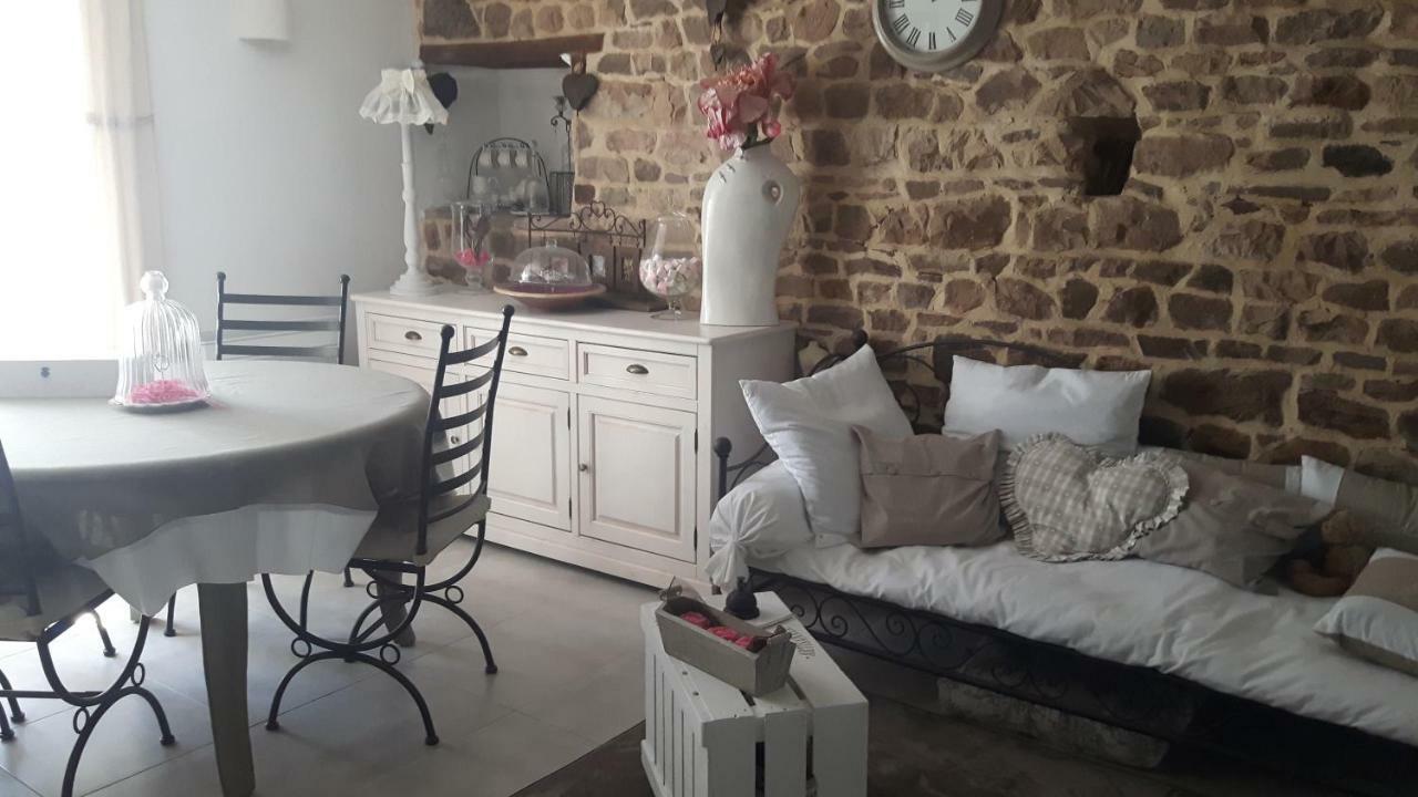 Chambres D'Hotes La Clef Des Champs Montpinchon Екстериор снимка